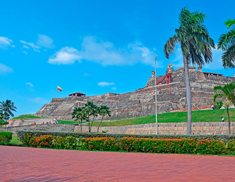 chiva-tradicional-cartagena-city-tour2