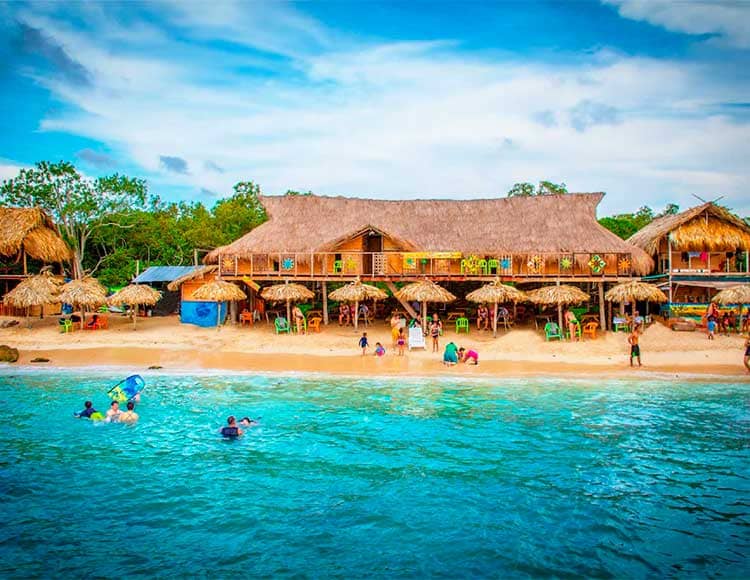 islas-del-rosario-tradicional-playa